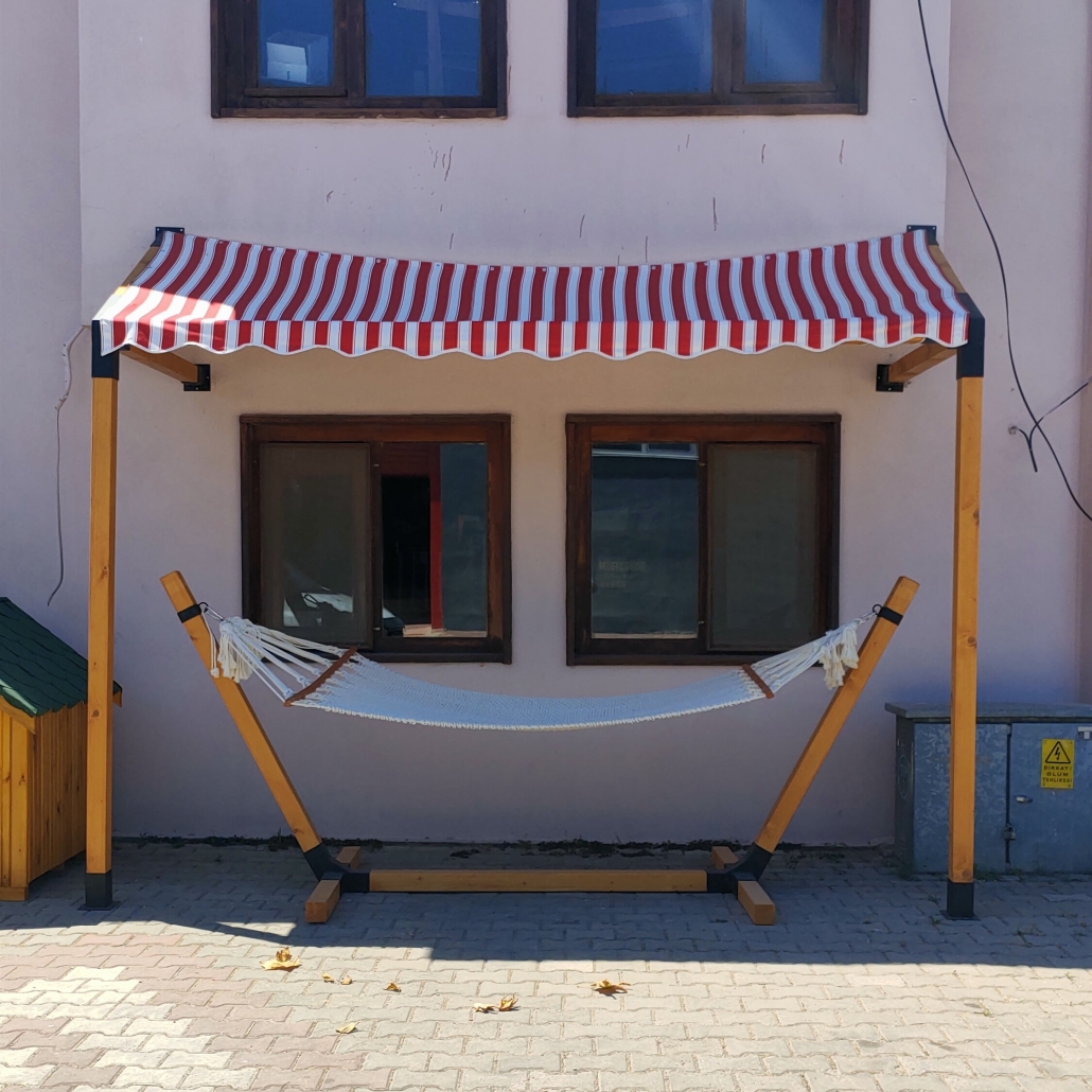 1,5 X 3 Duvara Monte Çatılı Pergule